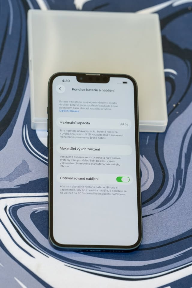 Prodám | iPhone 13 128 GB Midnight - 2
