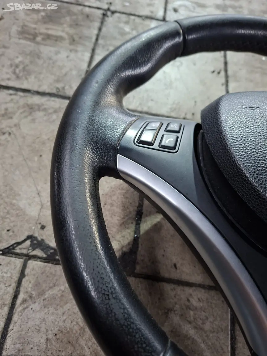 Volant s multifunkcí BMW E87 LCI - 2