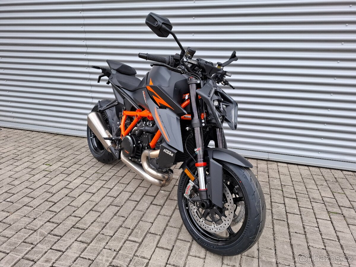 KTM 1390 Super Duke R - 2