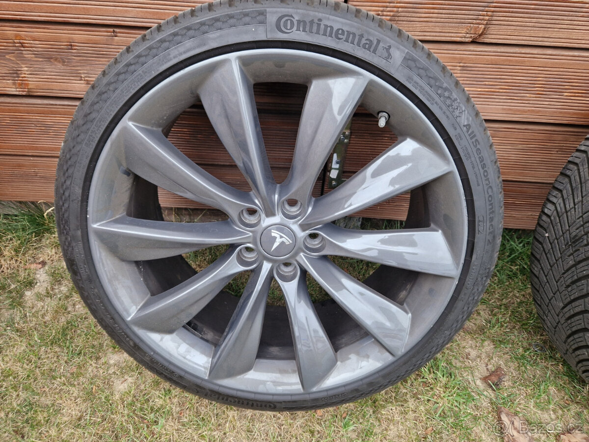 Tesla Turbíny 245/35 R21 - 2