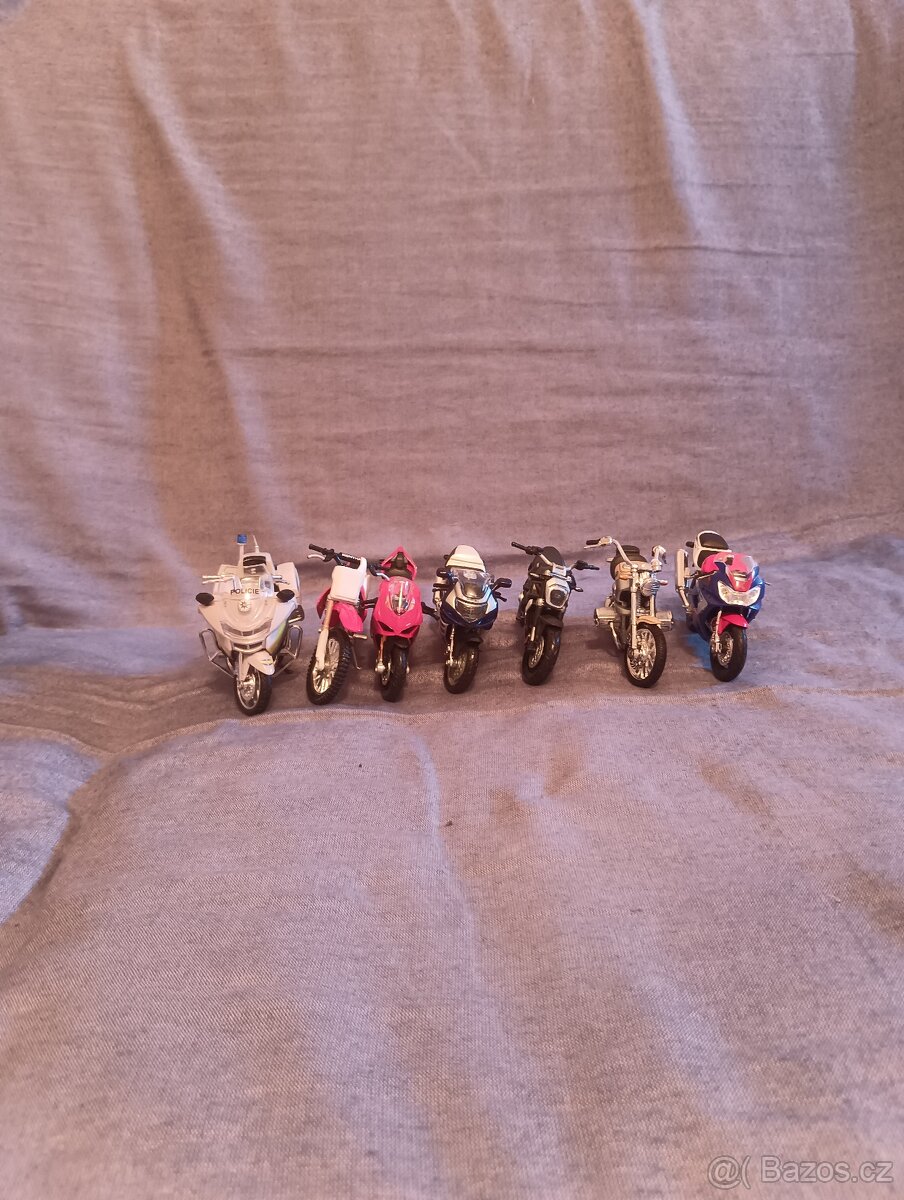 Sada sběratelských modelů motorek - 2