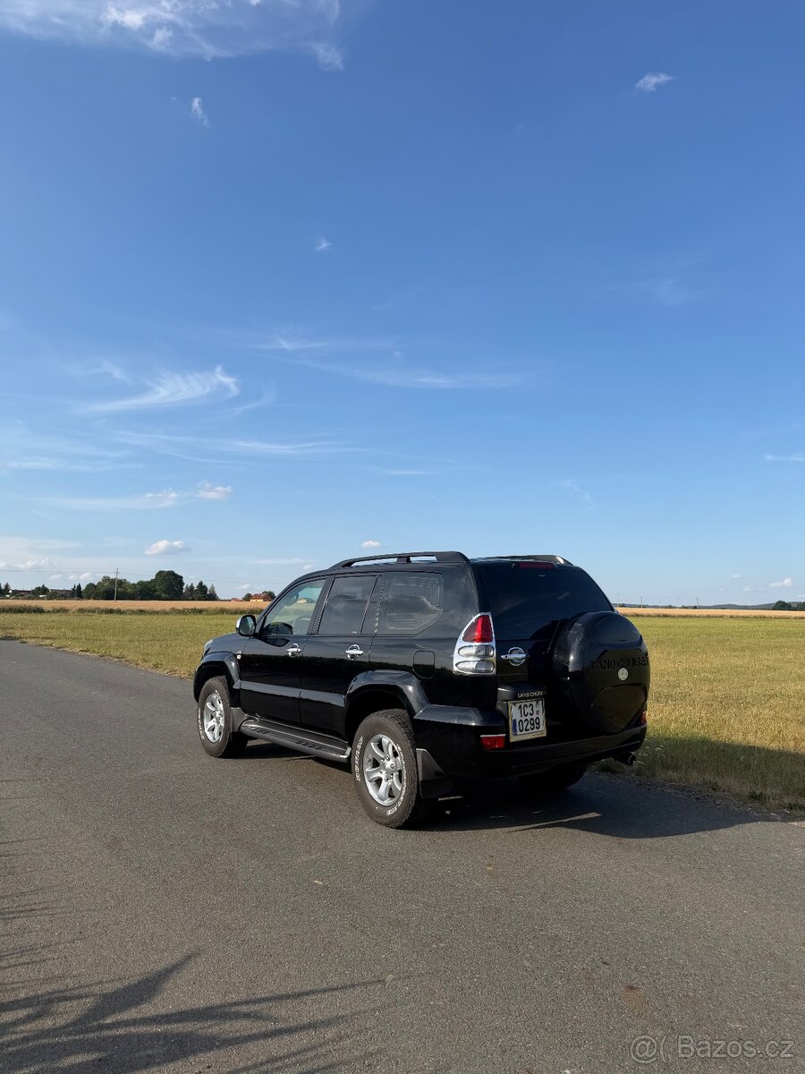 auto Toyota Land Cruiser - 2