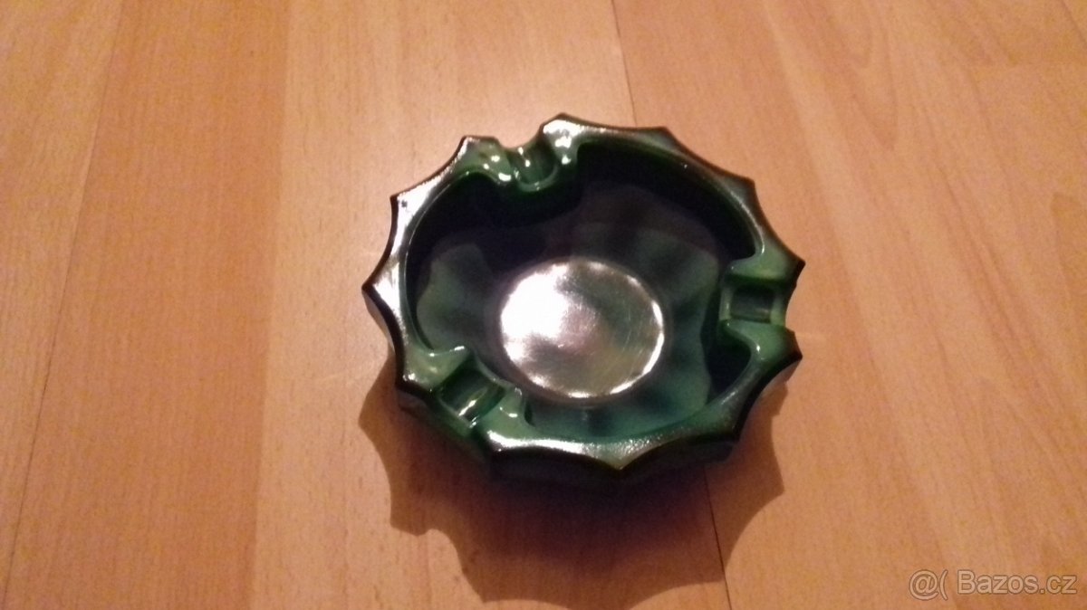 Popelník z malachitového skla (Jade) - 2