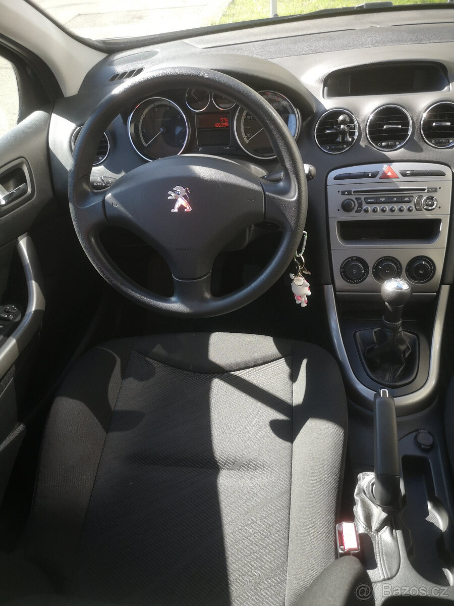 Peugeot 308 Kup CZ Naj 100tkm Serviska 1.4i Benzín 72Kw Sup - 2