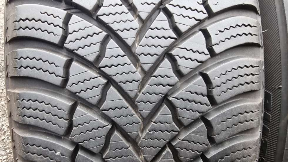Zimní pneu 185/60/15 Bridgestone - 2