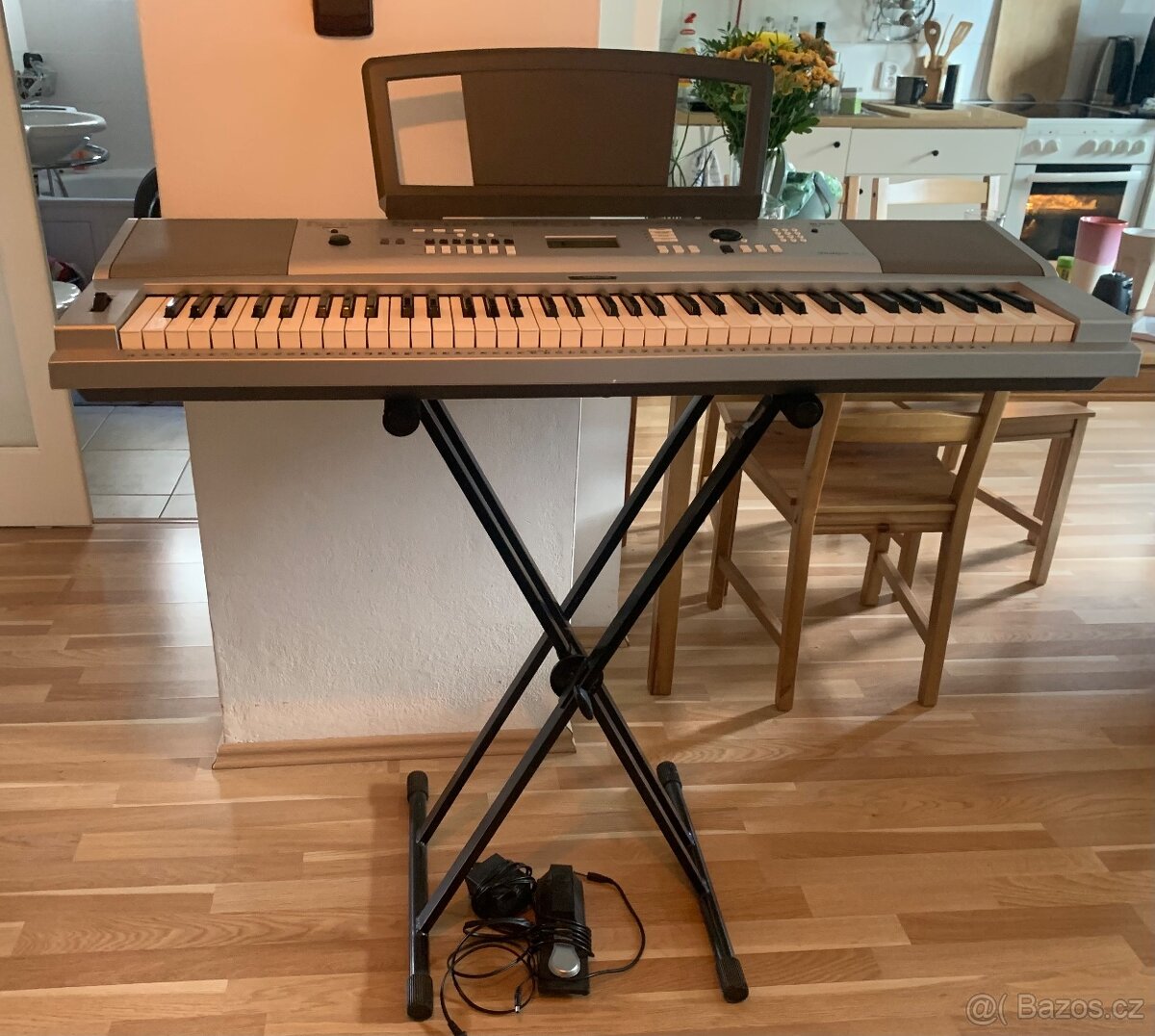 Klávesy Yamaha Portable Grand DGX-230 - 2