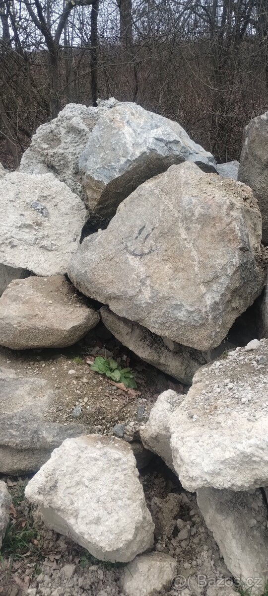 Kameny do zahrady - 2