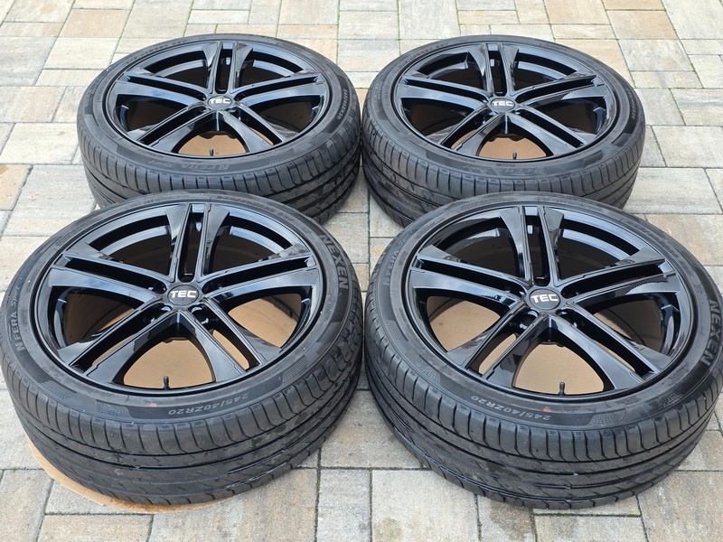 TEC SPEEDWHEELS AS4 Evo 8,5x20" 5x120 s pneu 245/40 R20 - 2