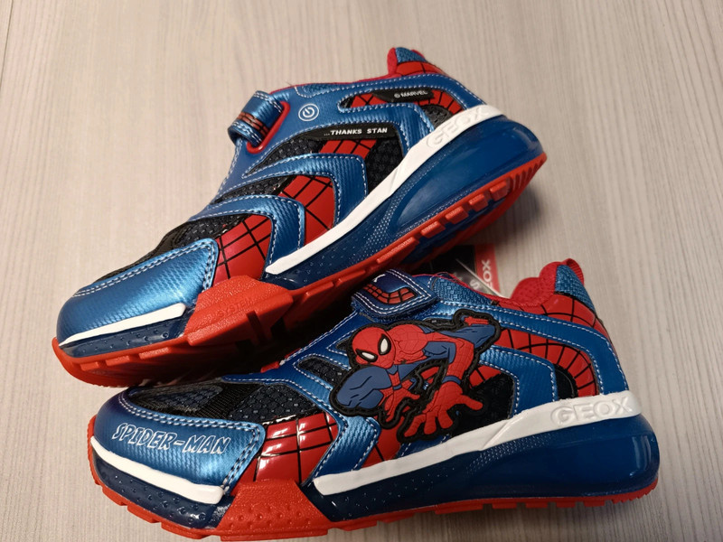 Nové dětské boty blikací Geox,vel 36 - 2