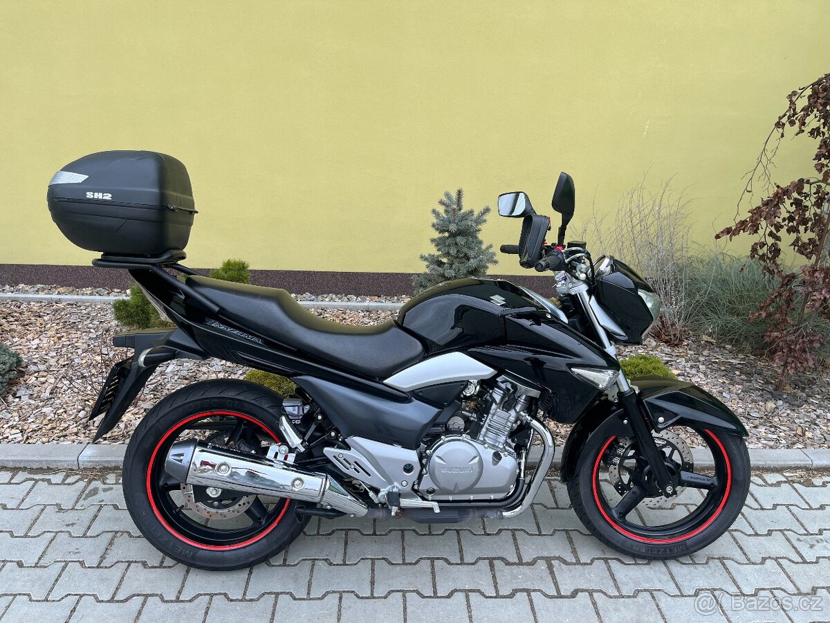 Suzuki GW 250 INAZUMA - 2