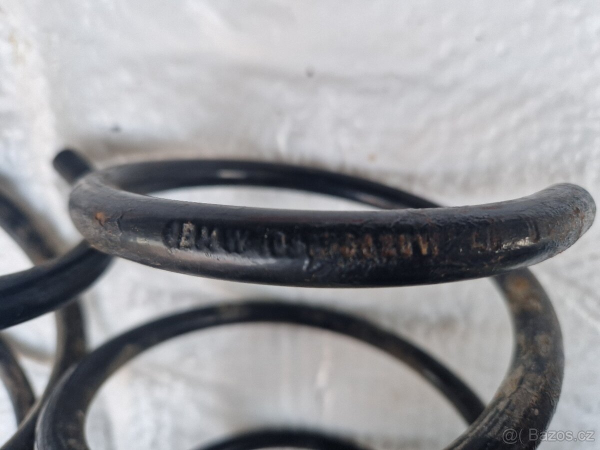 BMW e36 přední pružiny na 6-válec - 2