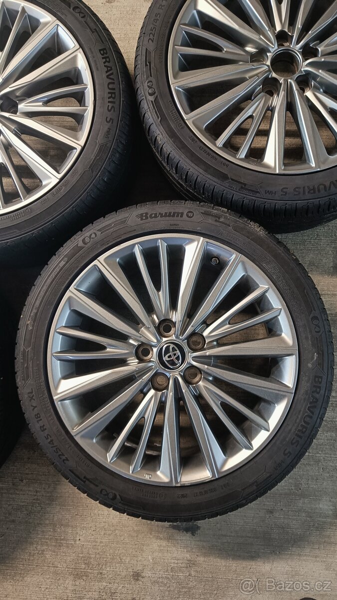 Komplety Toyota Avensis - 2