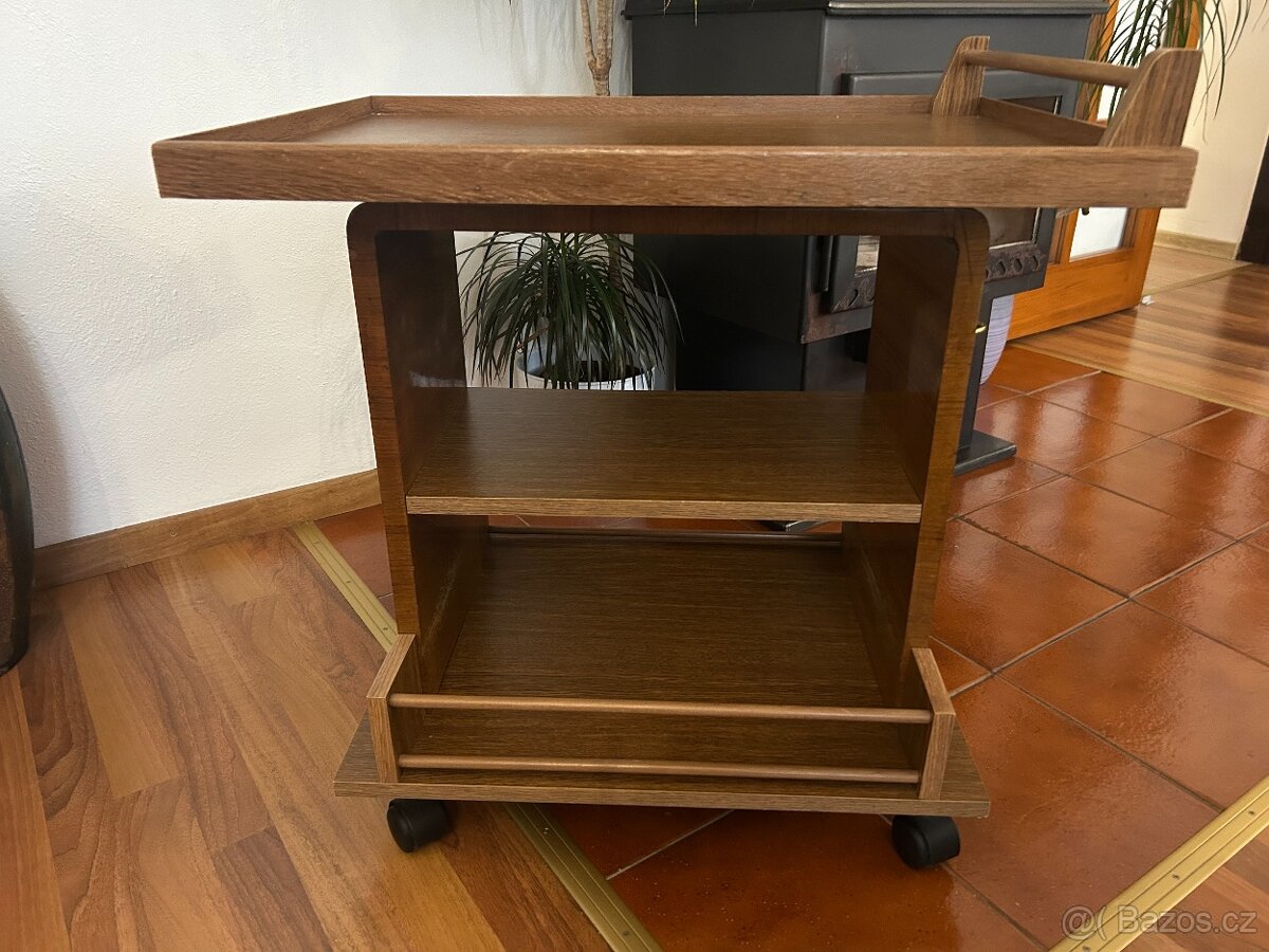 Servírovací stolek - 2
