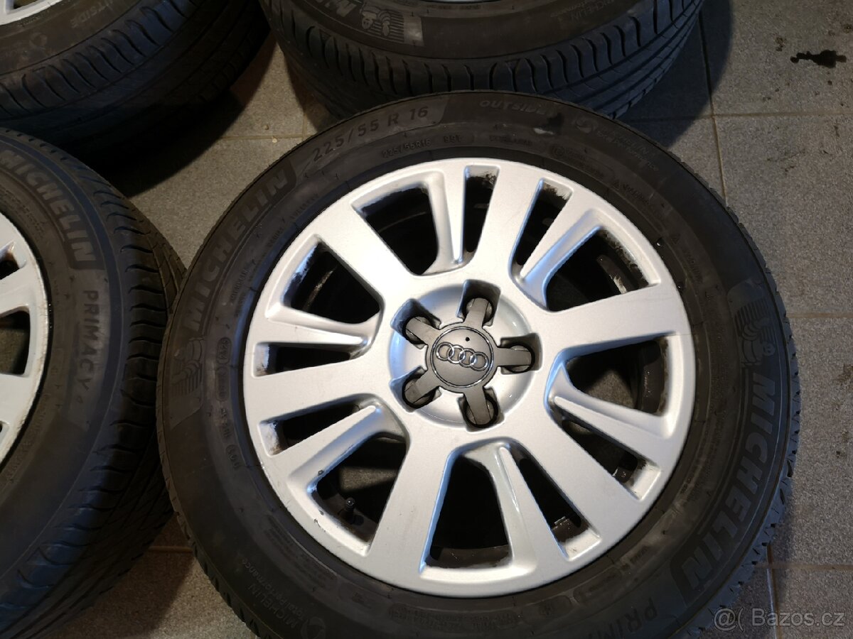 Audi A4, A6 alu 16 + letní 225/55/16. - 2