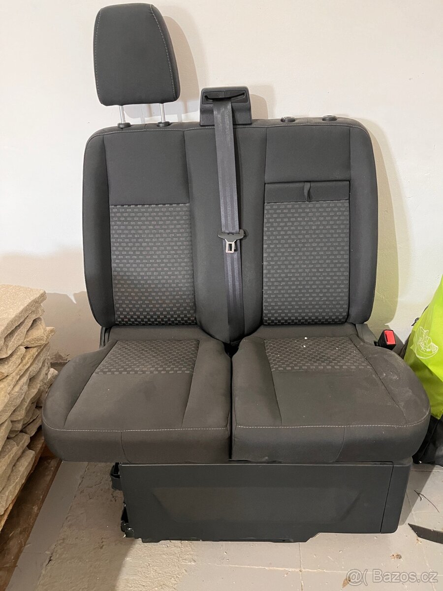 Přední dvousedačka Ford Transit - zánovní - 2
