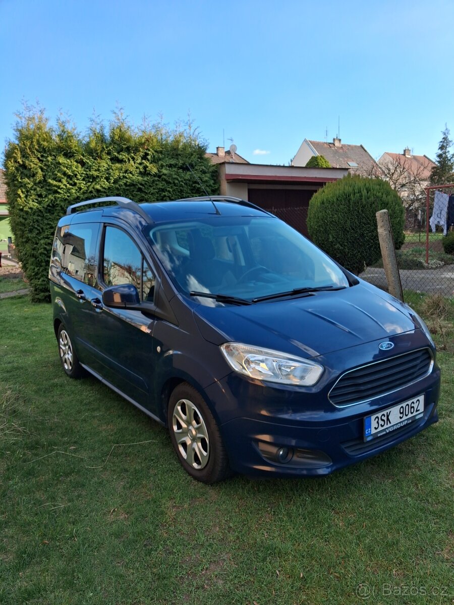 Ford Tourneo Courier - 2