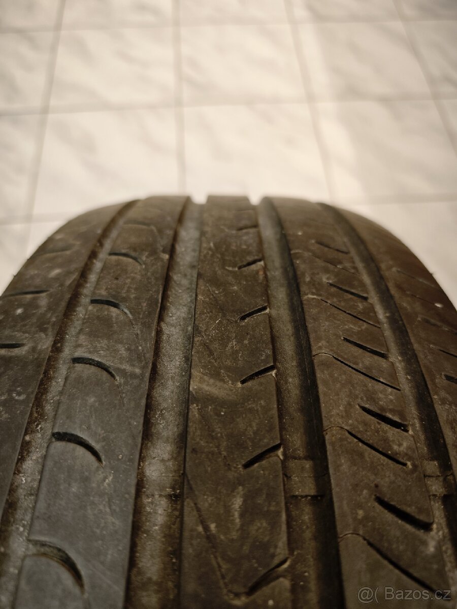 2x Letní pneu 225/55/17 Runflat 5,5mm - 2
