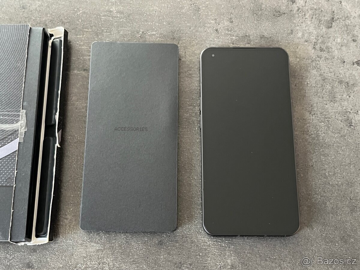 Nothing Phone 1 12GB / 256GB - nový kus - 2