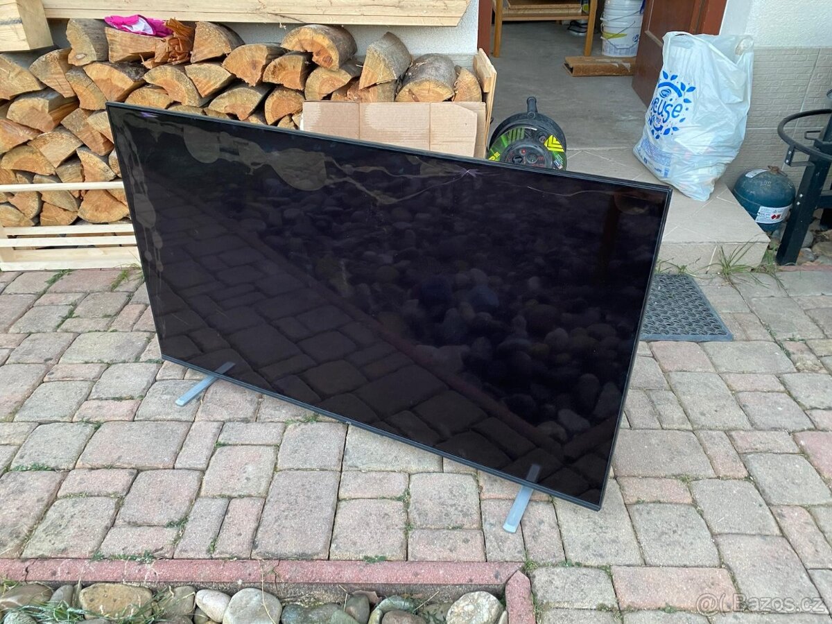 JVC LT-55VAQ6135 - 139cm - poškozená - 2