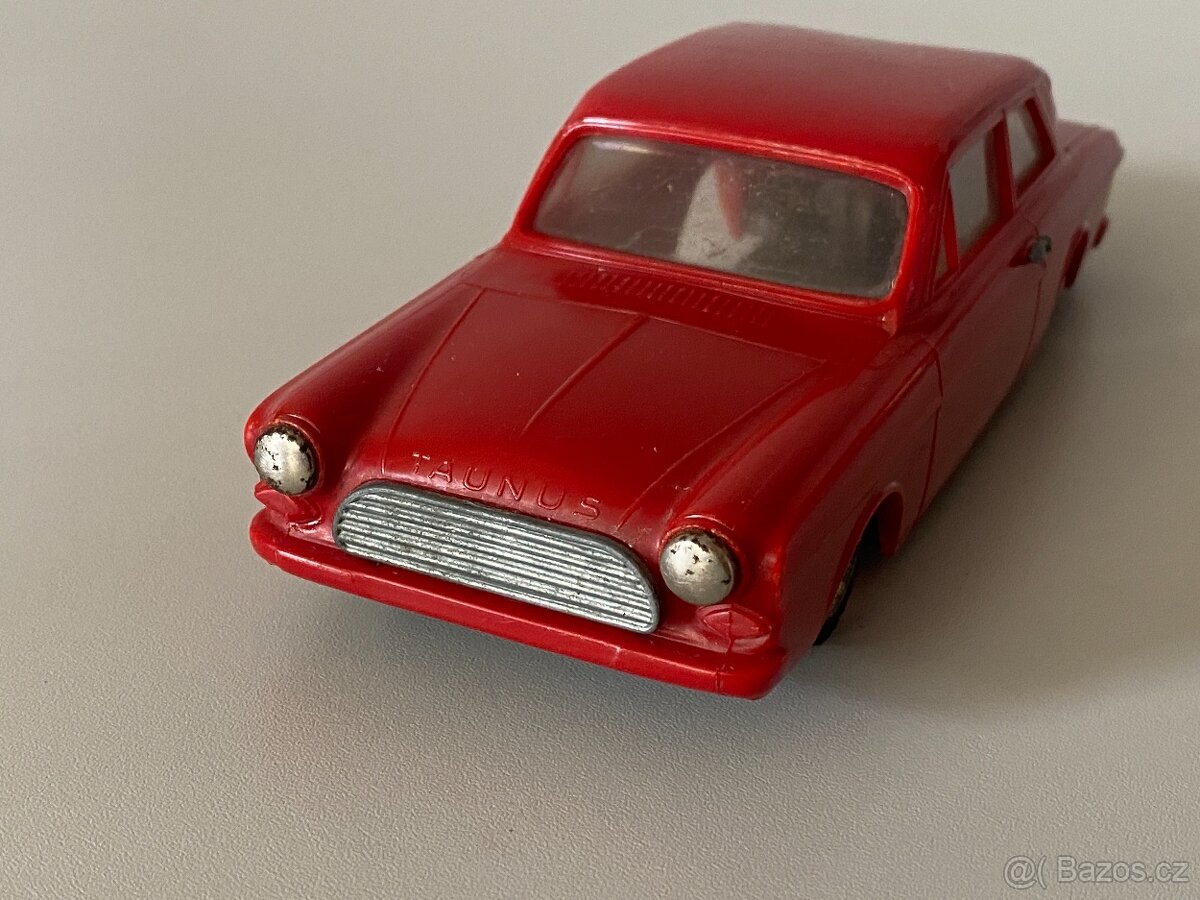 hračky staré hračky auto autíčko retro hračka na setrvačník - 2