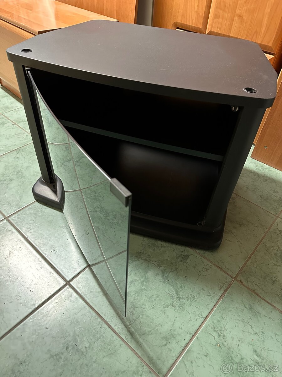 Televizní stolek - 2