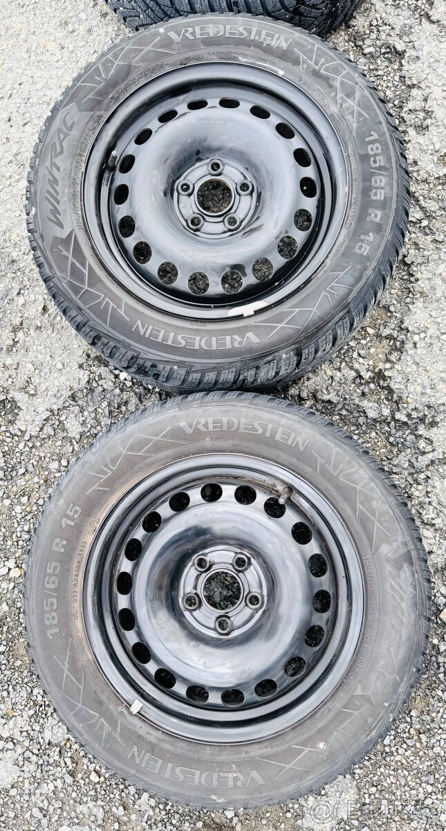 Škoda Fabia 4, VW Polo, sada zimních kol 185/65/15 - 2