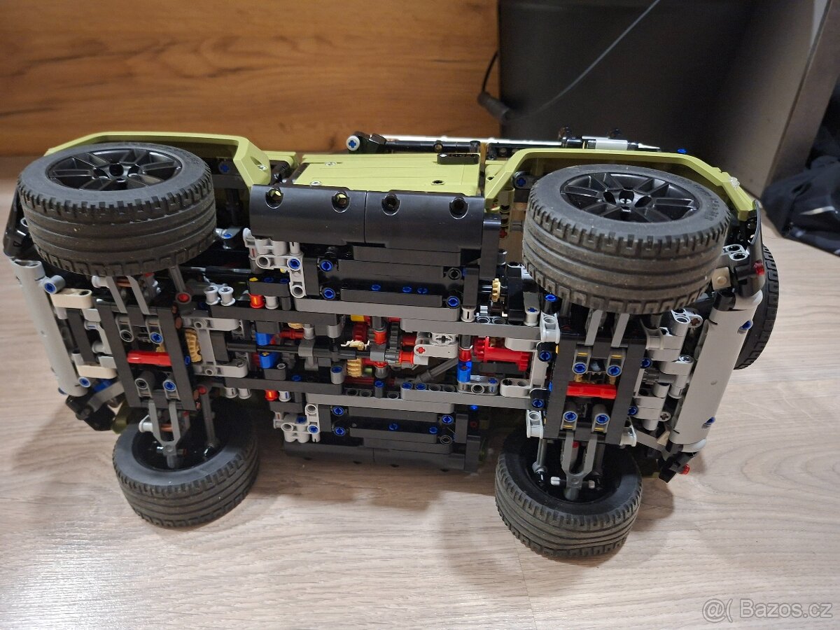 Lego Technic Range Rover - 2