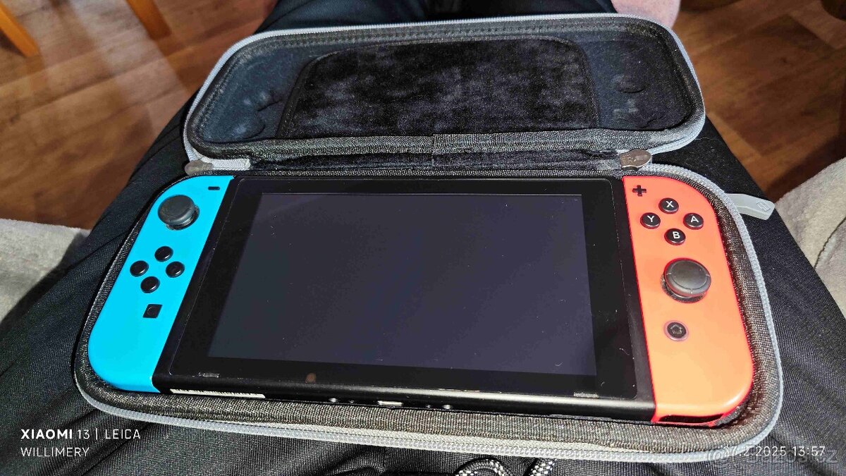 NINTENDO SWITCH + 4HRY - 2
