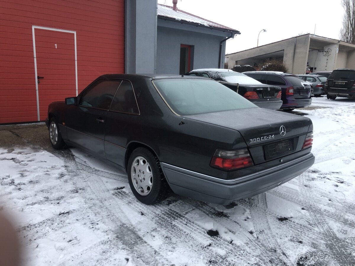 Mercedes Benz 124 300 CE 24V - 2