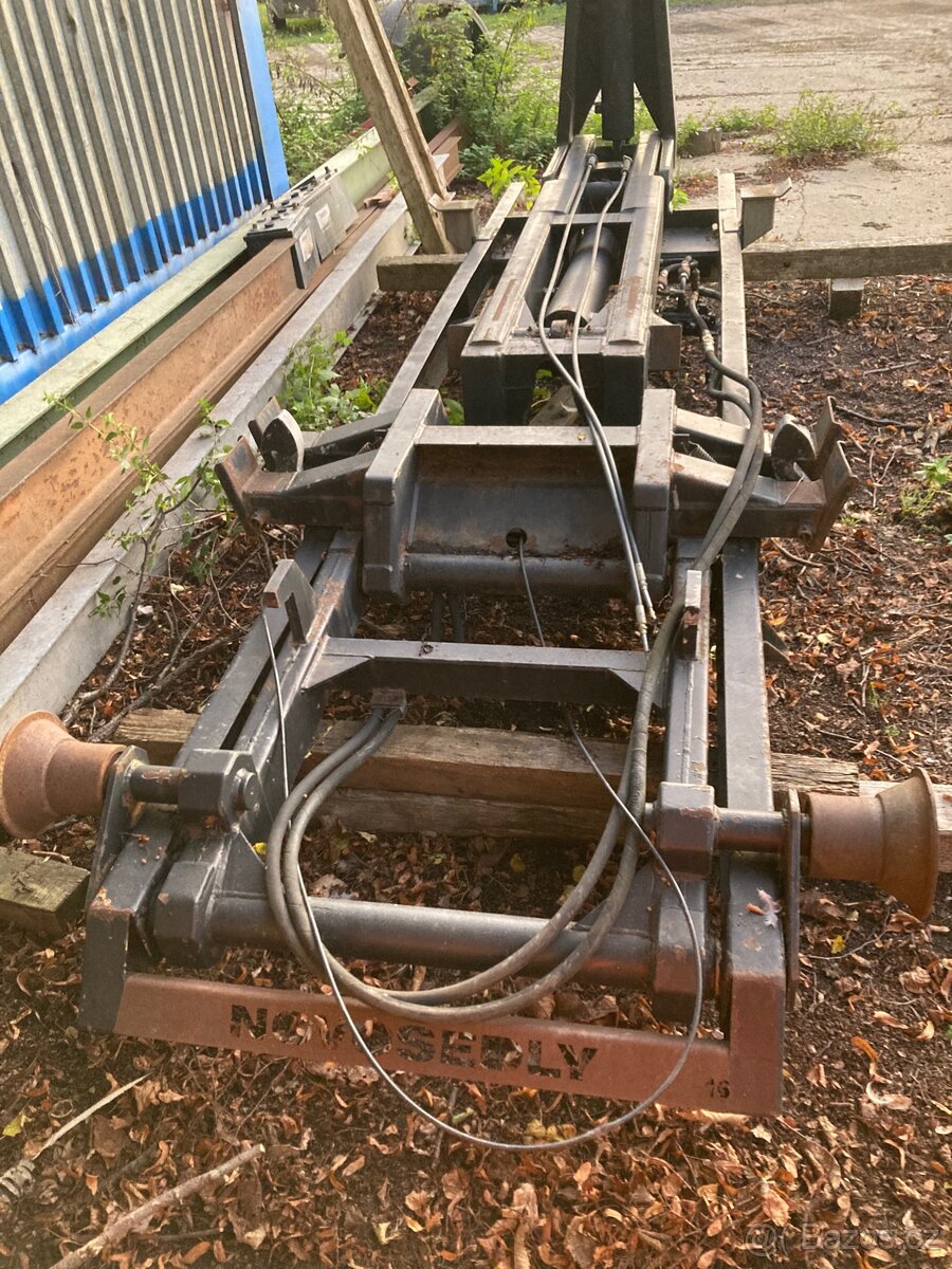 Kontejnerová nástavba Novosedly - 2