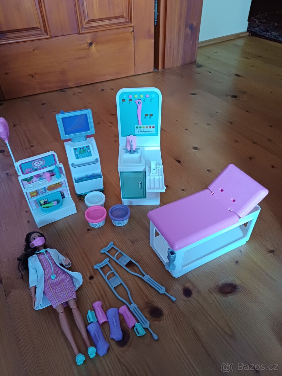 Barbie Mattel klinika, lékařka - 2