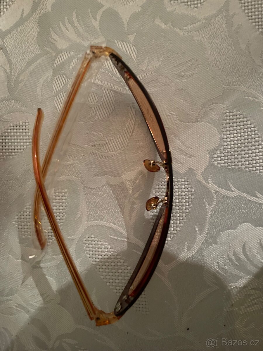 Sluneční brýle - nové - 2