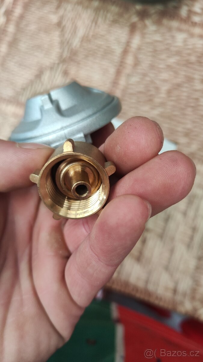 Regulátor tlaku plynové bomby 50mbar - 2