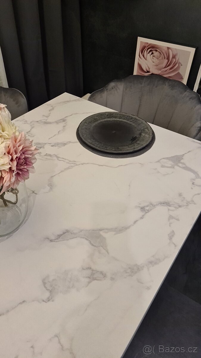 Jidelni stul vzor mramor - 2
