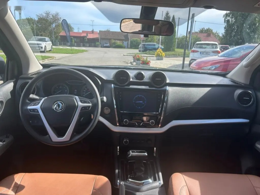 Dongfeng DF 6, DF6 4WD AT MID OFF-ROAD - 2