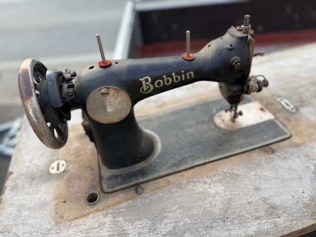 Šicí stroj Bobbin - 2