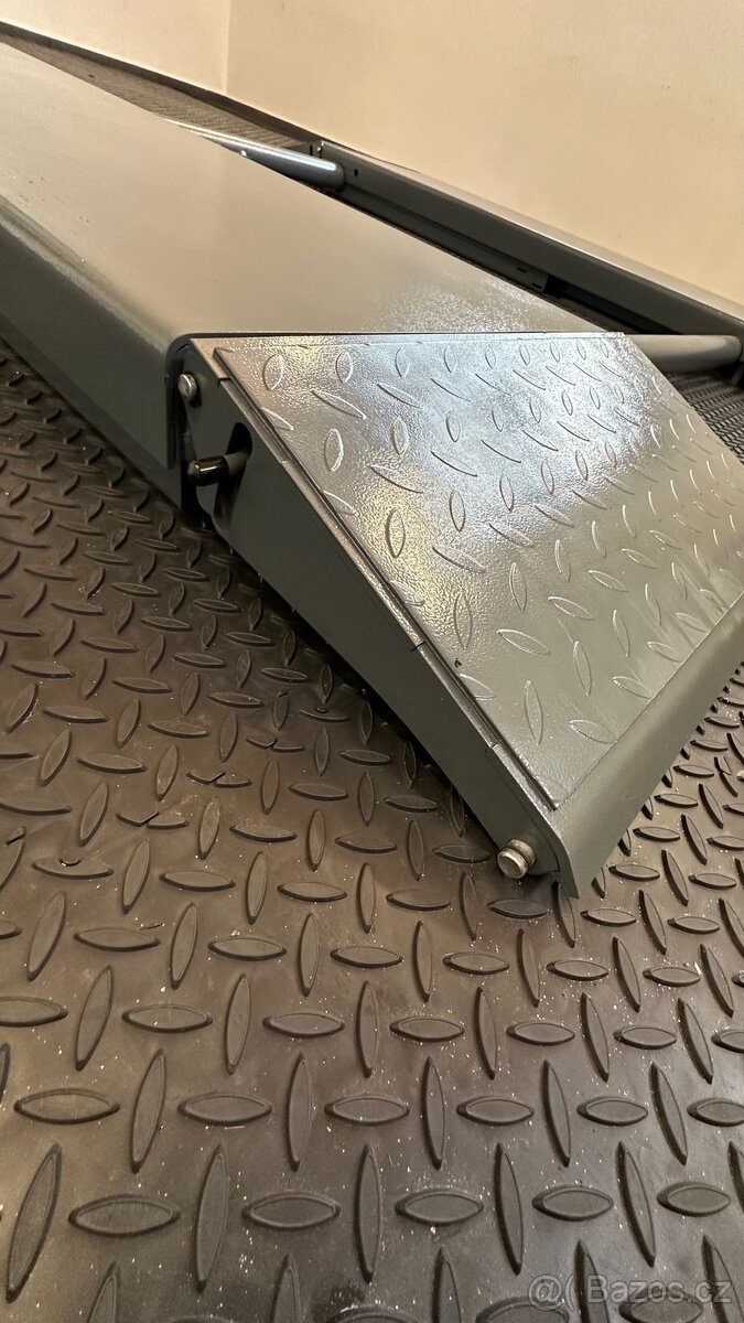 Nuzkovy zvedak Novy - 2