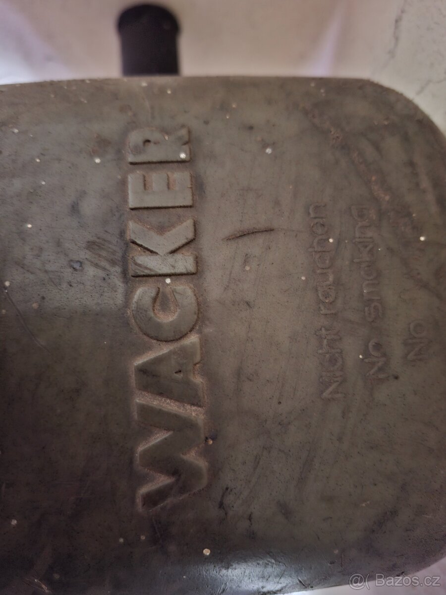 Zbíječka_motorové kladivo_Zn. WACKER - 2