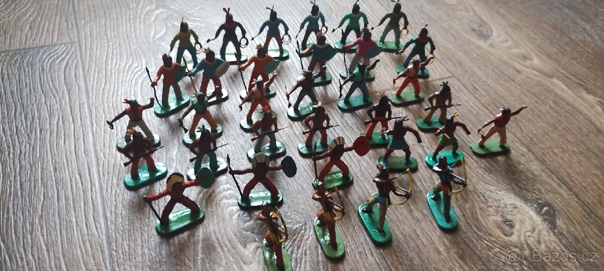Indiáni figurky - 34 kusů - 2