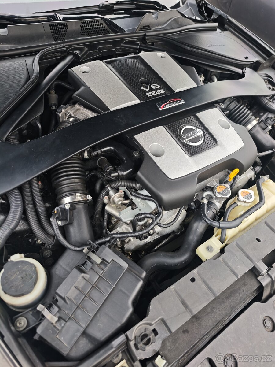 Nissan 370z - 2