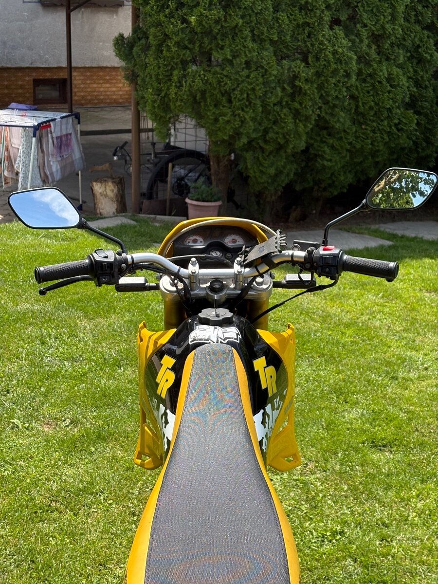 YUKI TR 125 - 2