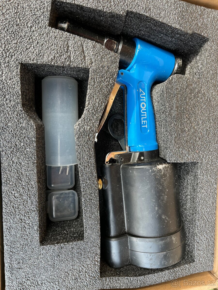 Pneumatická nýtovačka - 2