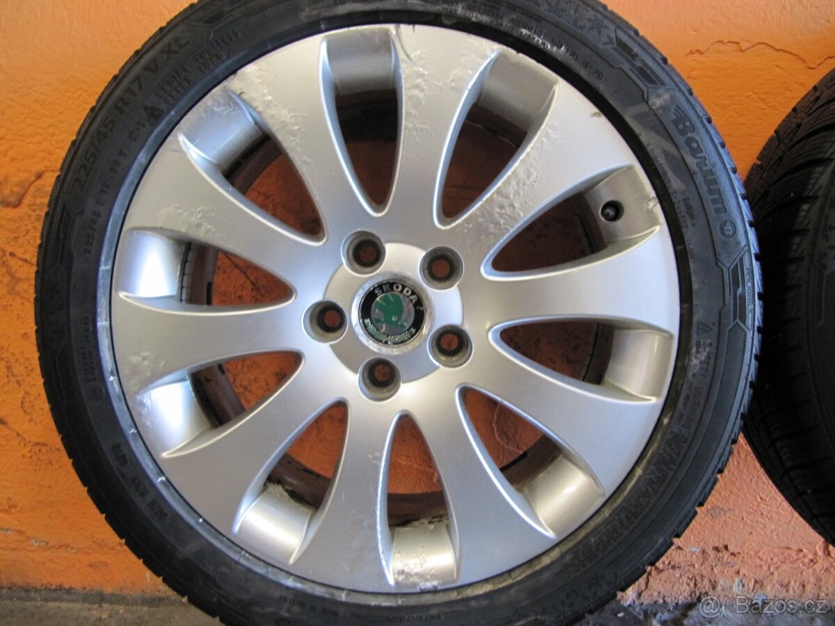 Alu Škoda + 225/45/17 Barum - 2