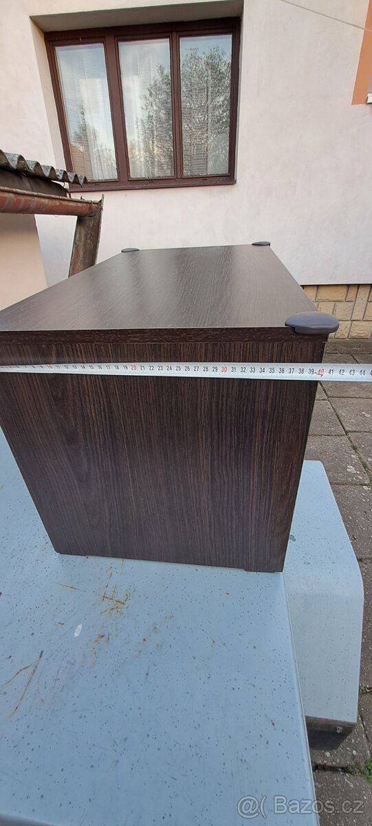 Stolek pod TV - 2