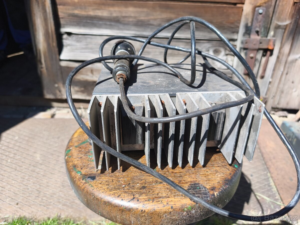 Zesilovač s mikrofonem - Karosa 700 - 2