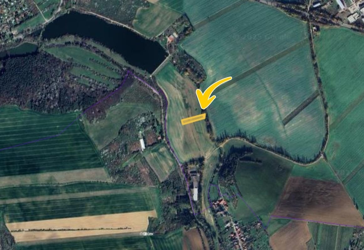 Prodej podílu 16/35 pole 1 282 m², Buchlovice - 2