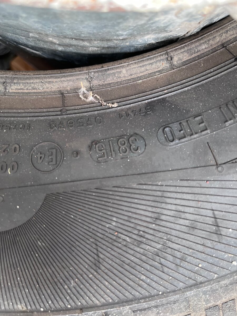 Continental 215/70 R15CP - 2