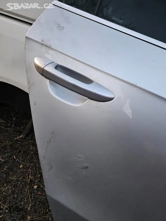 Pravé pravý zadní dveře VW Passat B7 kombi - 2