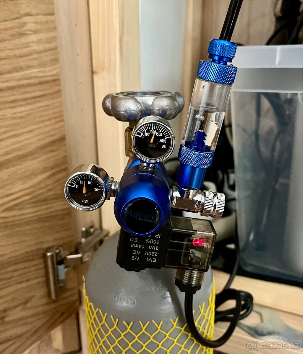 Aquario CO2 reduktor s jehlovým ventilem a nočním vypínáním - 2