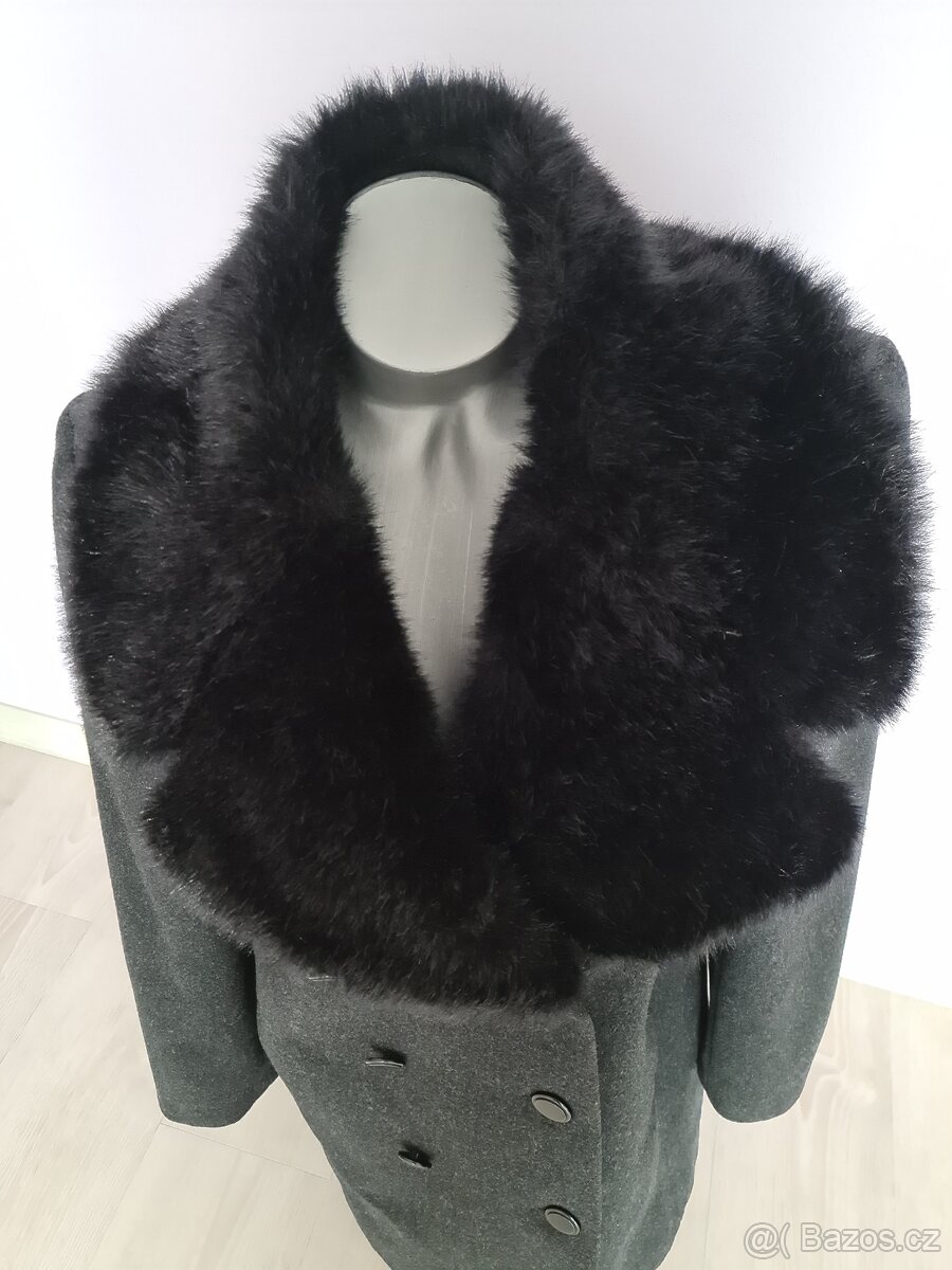 Černý kabát s kožešinou, vlna + kašmír, vel. 40 - 2